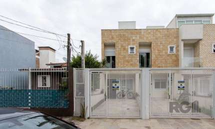 Casa com 2 quartos à venda na Rua Bertha Leonora Mückler, 36, Vila Nova, Porto Alegre