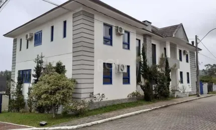 Casa com 4 quartos à venda na Rua Ivo Walter Kern, 599, Hípica, Porto Alegre