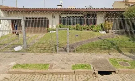 Casa com 4 quartos à venda na Rua Jacipuia, 201, Guarujá, Porto Alegre