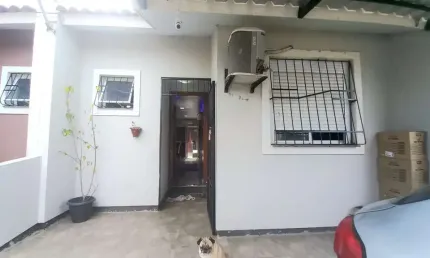 Casa com 2 quartos à venda na Rua Milton Dos Santos Martins, 41, Restinga, Porto Alegre
