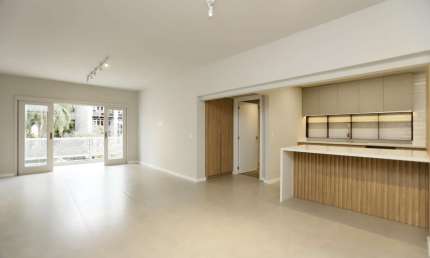 Apartamento 03 dormitórios revitalizado no Moinhos de Vento em Porto Alegre.