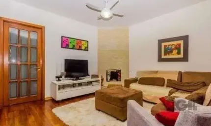 Casa com 7 Quartos e 6 vagas à Venda, 470 m² no Bairro Petrópolis