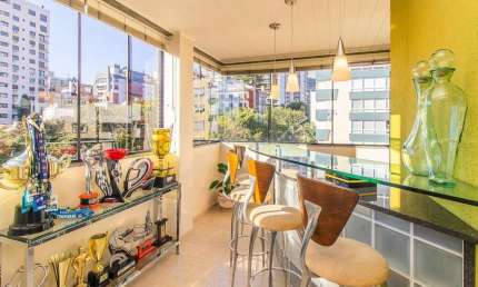 Vende-se apartamento mobiliado com 3 quartos e 134 m² - Mont Serrat