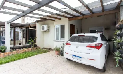 Casa terrea de 2 dormitórios, em excelente localização, amplo pátio e local tran