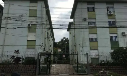 1 dormitório no Cristal,desocupado,próximo a rua Taquary