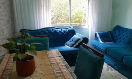 Apartamento todo reformado e mobiliado na Rua Taquary, com box rotativo