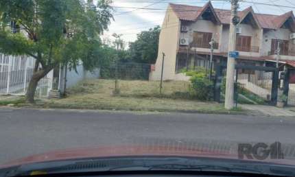 Terreno à venda na Rua Doutor Sady Soares, 69, Guarujá, Porto Alegre