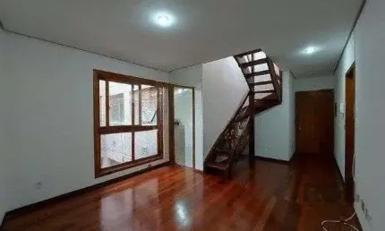 Cobertura de 2 Dormitórios com Terraço e Churrasqueira - 115m² - Petrópolis