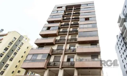 Apartamento na tristeza com três suítes e três vagas
