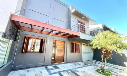 Casa 3 dormitórios à venda Teresópolis Porto Alegre/RS