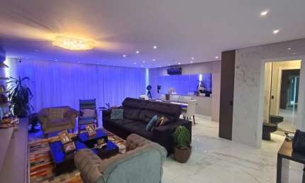 Apartamento único com 3 suítes e 4 vagas no Jardim Lindóia
