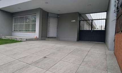 Vendo casa no Bairro Cristo Redentor em Porto Alegre.