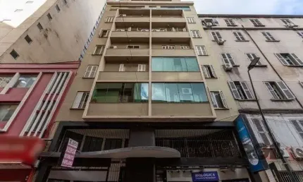 Apartamento 44m² - 1 dormitório no Centro Histórico