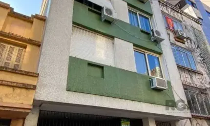Apartamento 33m² - 1 dormitório no centro histórico
