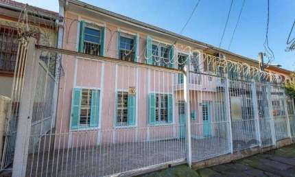 Casa 4 dormitórios à venda Medianeira Porto Alegre/RS