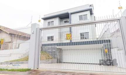 Excelente casa de 254m² com 4 dormitórios sendo 3 suítes.