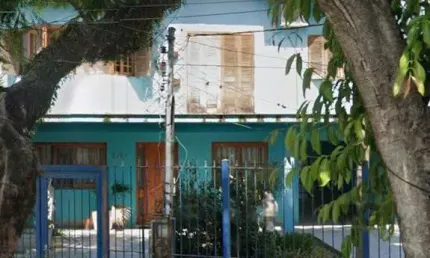 Casa com 3 quartos à venda na rua barão do amazonas, 3254, partenon, porto alegre, 250 m2 por r$ 800.000