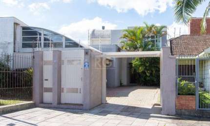 Casa 4 dormitórios à venda Teresópolis Porto Alegre/RS