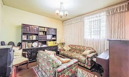 Casa para Venda - 212m², 3 dormitórios, 3 vagas - Azenha