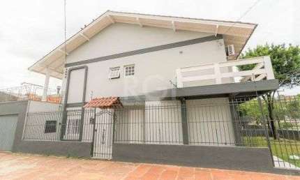 Casa para Venda - 238.35m², 4 dormitórios, sendo 1 suites, 2 vagas - Nonoai