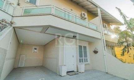 Casa para Venda - 137m², 3 dormitórios, sendo 3 suites, 2 vagas - Hípica