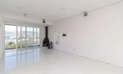 Casa para Venda - 377m², 4 dormitórios, sendo 2 suítes, 3 vagas - Teresópolis