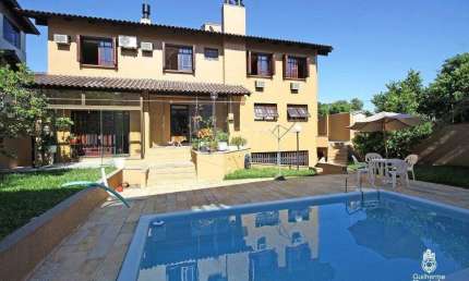 Casa para Venda - 275.72m², 4 dormitórios, sendo 3 suites, 4 vagas - Glória