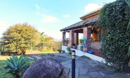 Casa para Venda - 269.06m², 4 dormitórios, sendo 2 suites, 5 vagas - Teresópolis