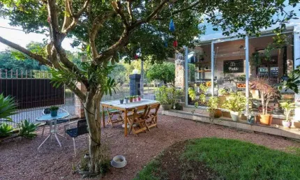 Casa para Venda - 200m², 3 dormitórios, sendo 1 suites, 2 vagas - Vila Assunção