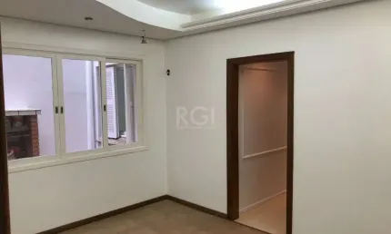 Apartamento para Venda - 77m², 3 dormitórios, Petrópolis