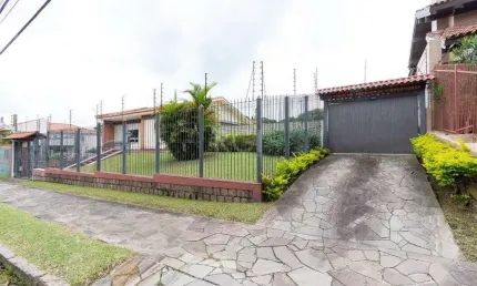 Casa para Venda - 280m², 4 dormitórios, sendo 1 suites, 3 vagas - Vila Assunção