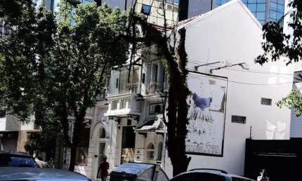 Casa Comercial para Venda - 336m², 0 dormitórios, Moinhos de Vento