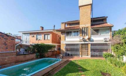 Casa para Venda - 349m², 4 dormitórios, sendo 1 suites, 3 vagas - Tristeza