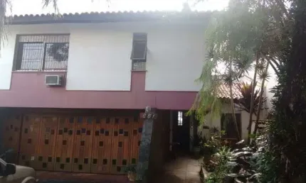 Casa para venda - 320m², 3 dormitórios, sendo 1 suites, 4 vagas - cristal