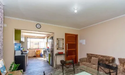 Apartamento 3 dormitórios com dependência com vaga na Medianeira