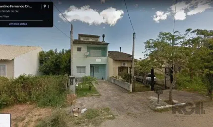 Casa, estilo sobrado, com 03 dormitórios (01suíte) e 02 vagas, no bairro hípica,
