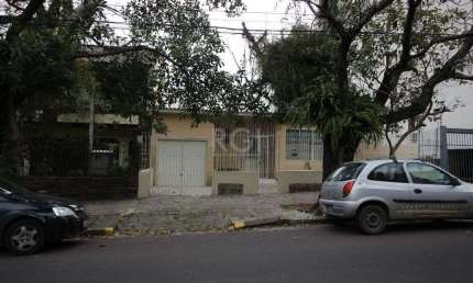 Casa com 3 Dormitórios Para comprar  250 m² - Petrópolis - Porto Alegre/R