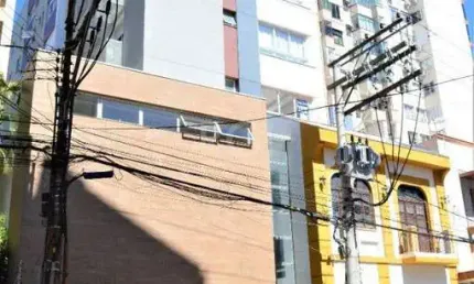 Excelente apartamento 2 dormitórios com garden e duas vagas no Bom Fim