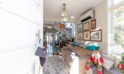 Casa com 4 quartos à venda na Avenida Edgar Pires de Castro, 540, Hípica, Porto Alegre