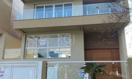 Casa para Venda - 270m², 3 dormitórios, sendo 3 suites, 4 vagas - Vila Assunção