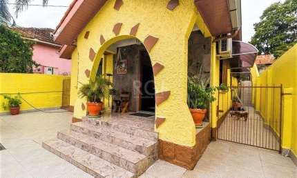Casa para Venda - 148m², 2 dormitórios, 1 vaga - Partenon