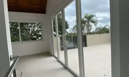 Casa Condominio para Venda - 195m², 3 dormitórios, sendo 1 suites, 2 vagas - Tri