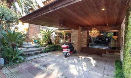 Casa para Venda - 418m², 4 dormitórios, sendo 1 suites, 2 vagas - Jardim Isabel