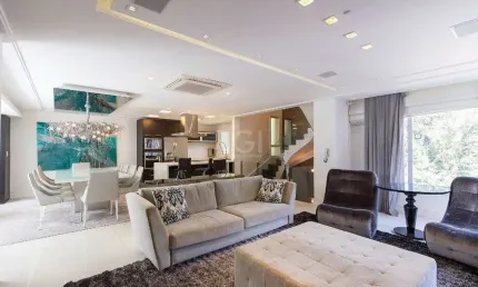 Casa Condominio para Venda - 380m², 3 dormitórios, sendo 3 suites, 4 vagas - Ped