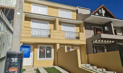 Casa para Venda - 133m², 3 dormitórios, sendo 3 suites, 1 vaga - Guarujá