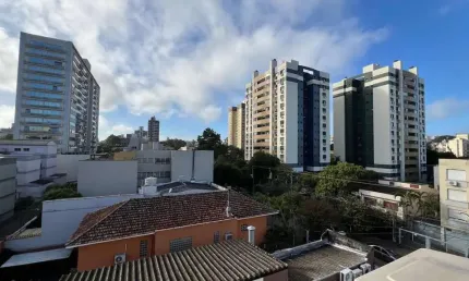 Cobertura no bairro menino deus com 01 dormitório sendo suíte