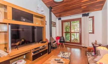 Casa 207m² - 3 dormitórios, 3 vagas no bairro Vila Nova