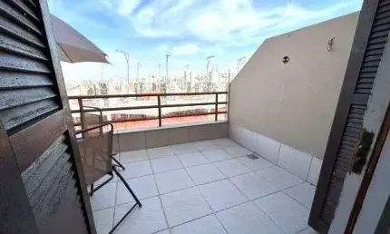 Cobertura no Jardim Botânico de 2 dormitórios e vaga semi mobiliada