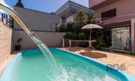 Sobrado no Lagos de Nova Ipanema com 149,54m², possui 03 dormitórios, sendo 1 su
