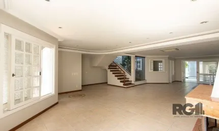 BELO SOBRADO, 3 QUARTOS, 1 SUITE, PISCINA, 320m² PRIVATIVOS - TRISTEZA